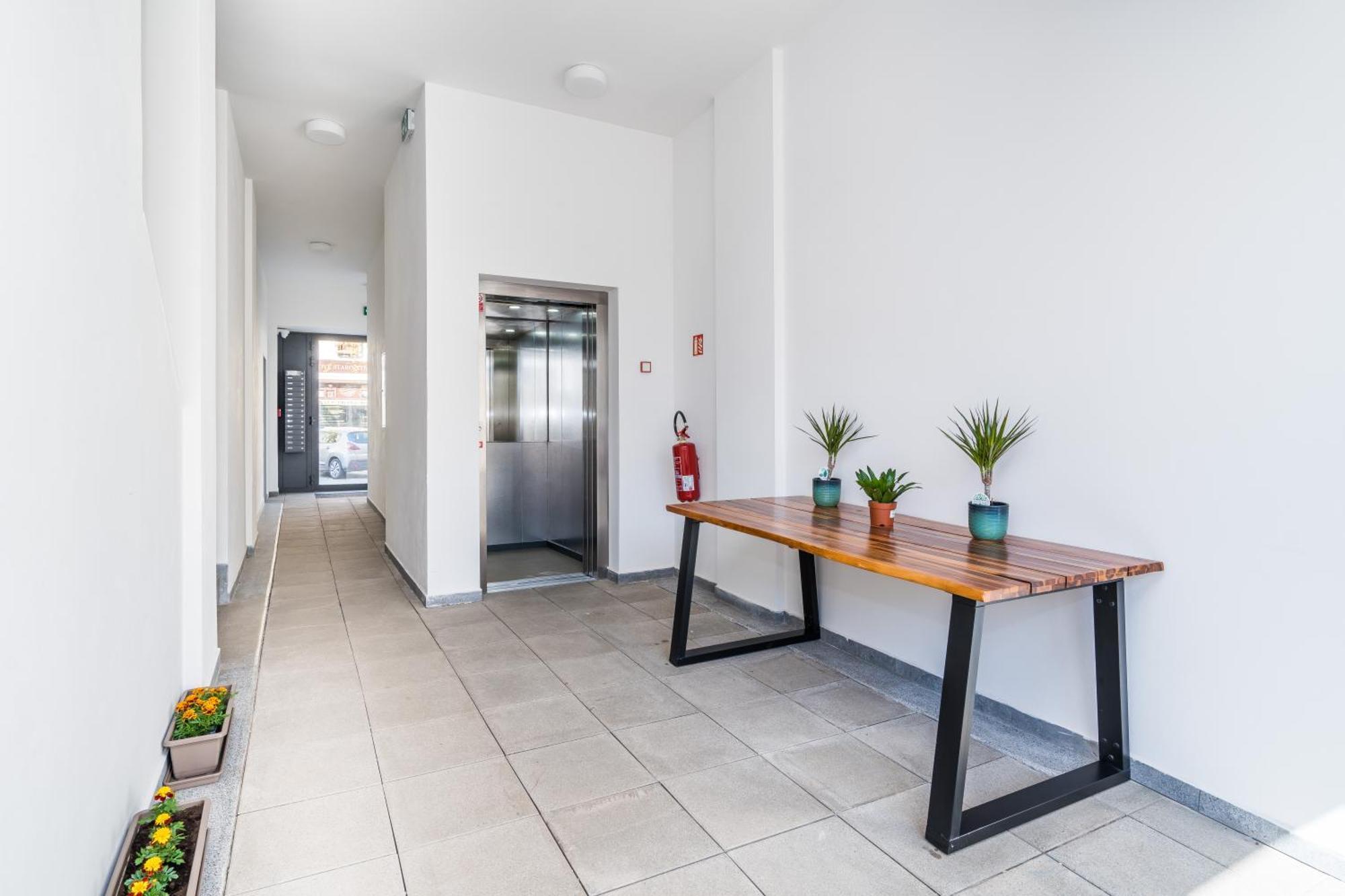 Perla Hradce 101 Lägenhet Hradec Králové Exteriör bild
