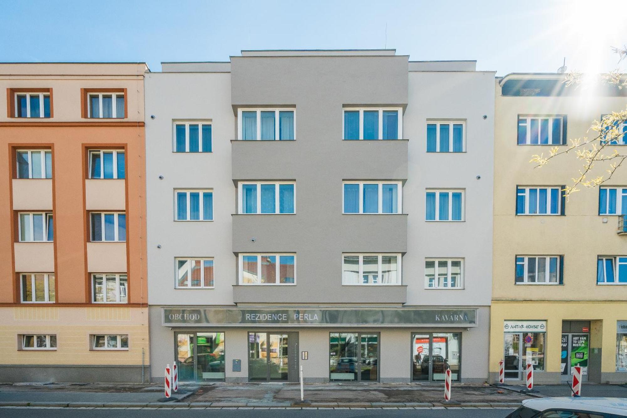 Perla Hradce 101 Lägenhet Hradec Králové Exteriör bild
